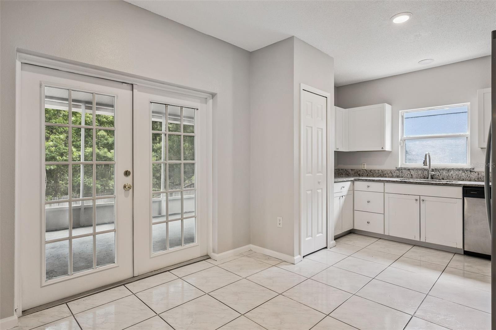 ECON RIVER ESTATES - Residential