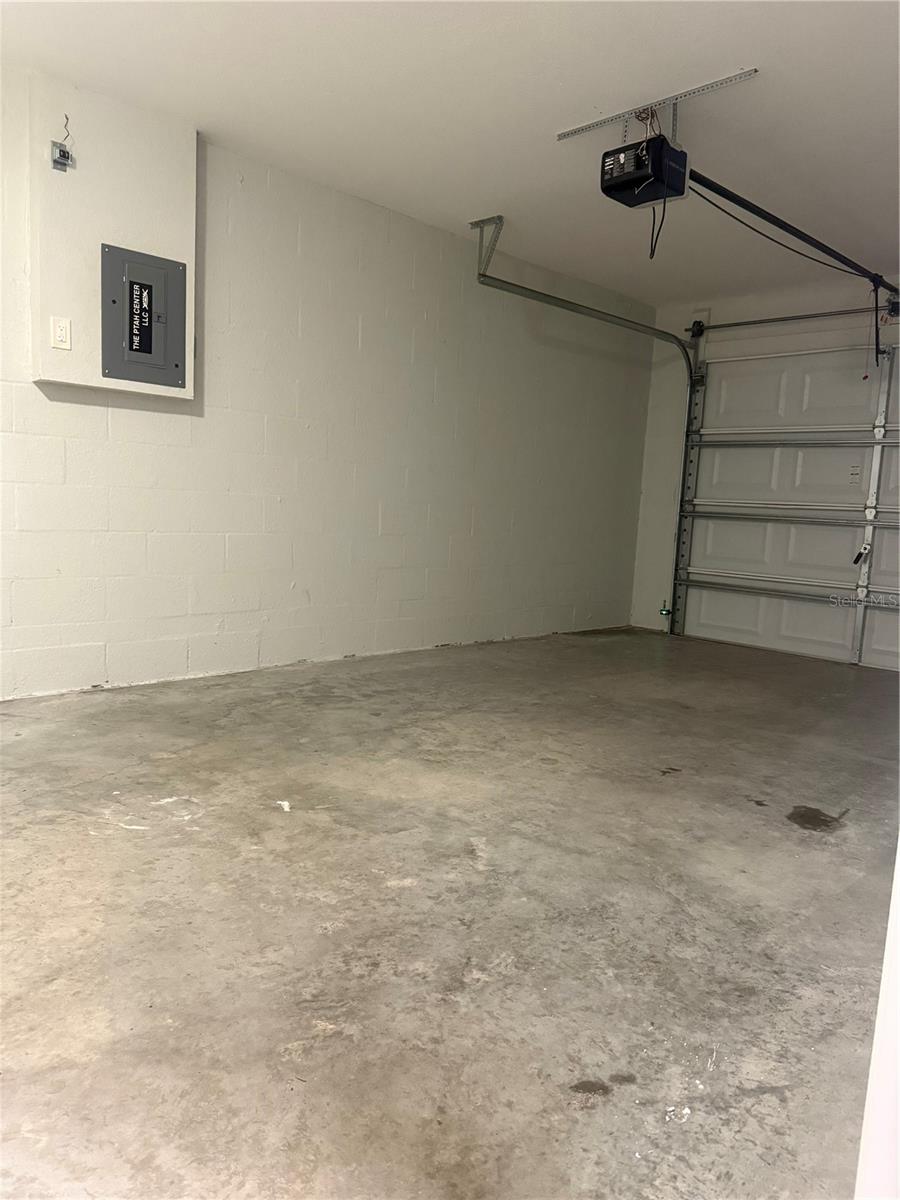 SPRING HILL - Residential Lease