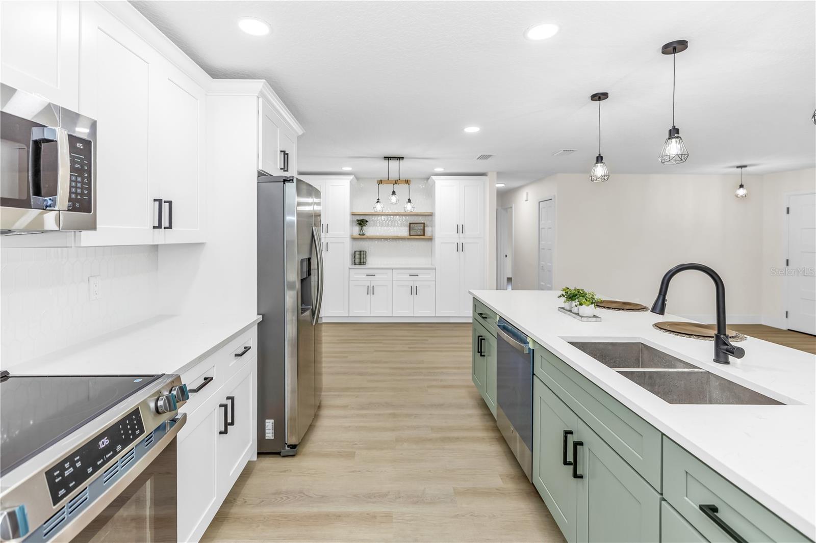 NIELSEN REP TURNBULL SHORES - Residential