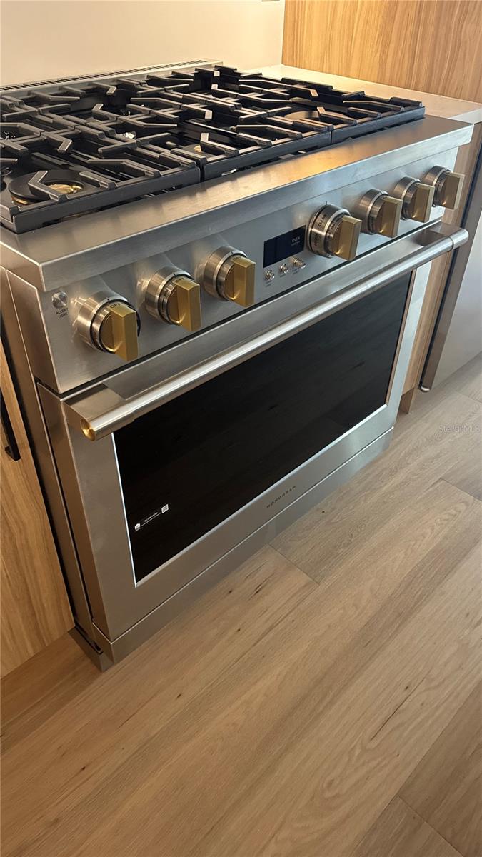 NEAR BAY SUB - Residential Lease