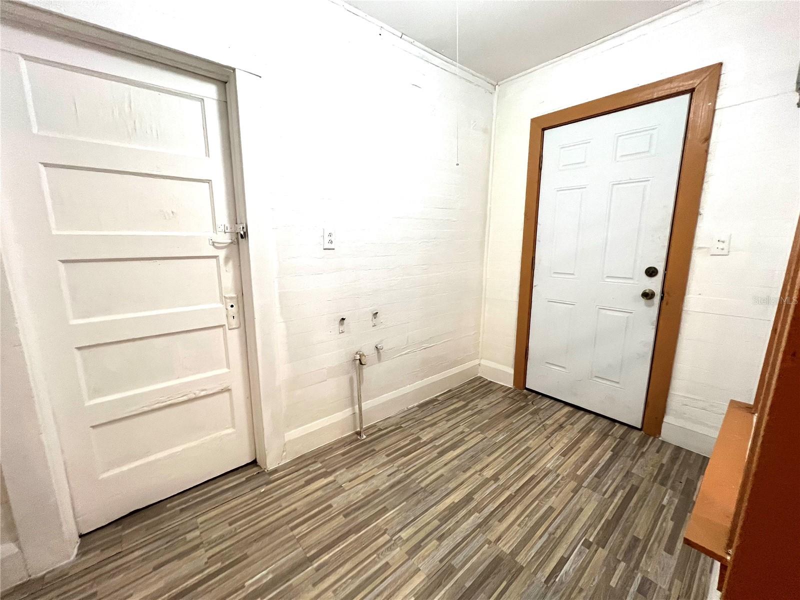 TWIN LAKE PARK RESUB - Residential