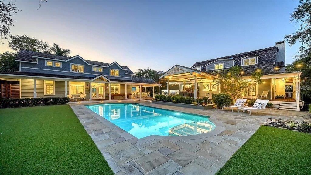 Photo of 1774 Cherokee Drive, Sarasota, FL 34239 (MLS # A4669184)