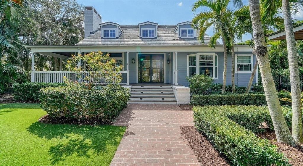 Photo of 1774 Cherokee Drive, Sarasota, FL 34239 (MLS # A4669184)