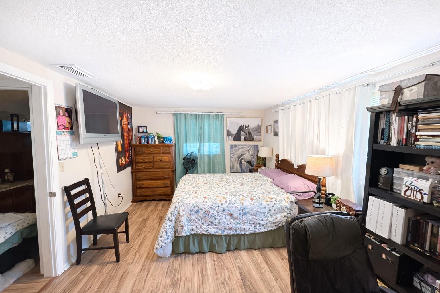 HOLIDAY GARDENS ESTATES - Residential