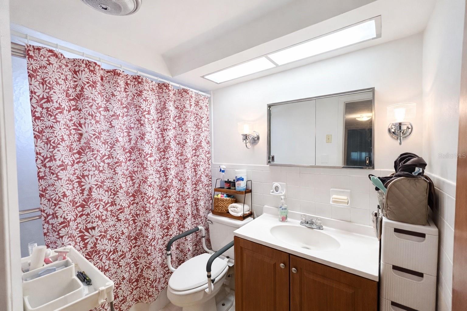 HOLIDAY GARDENS ESTATES - Residential