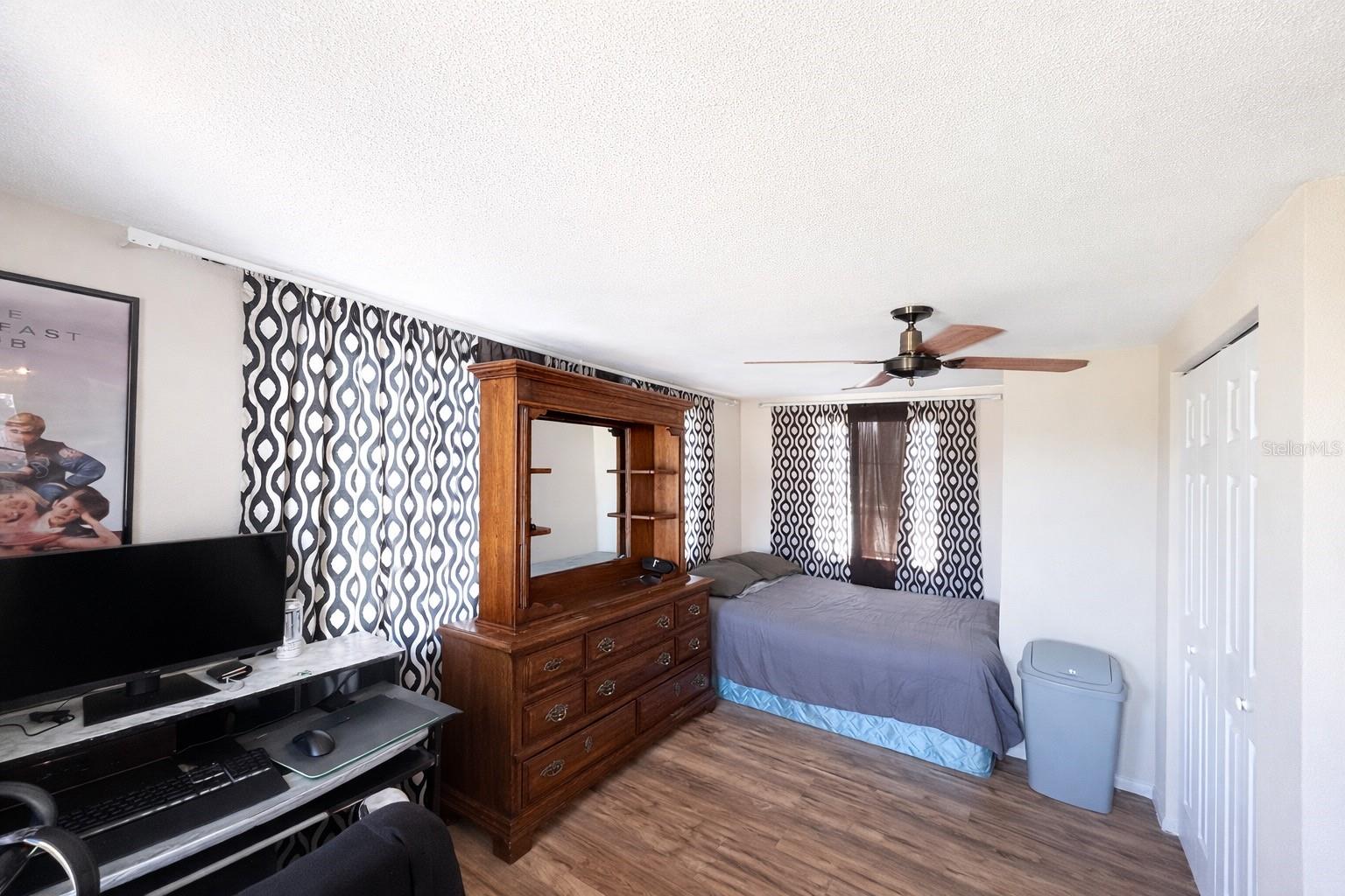 HOLIDAY GARDENS ESTATES - Residential