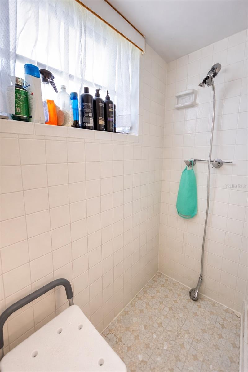 HOLIDAY GARDENS ESTATES - Residential