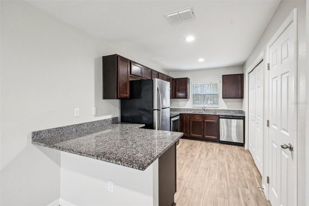 Photo of 14292 SW 60th Terrace, Ocala, FL 34473 (MLS # OM718533)