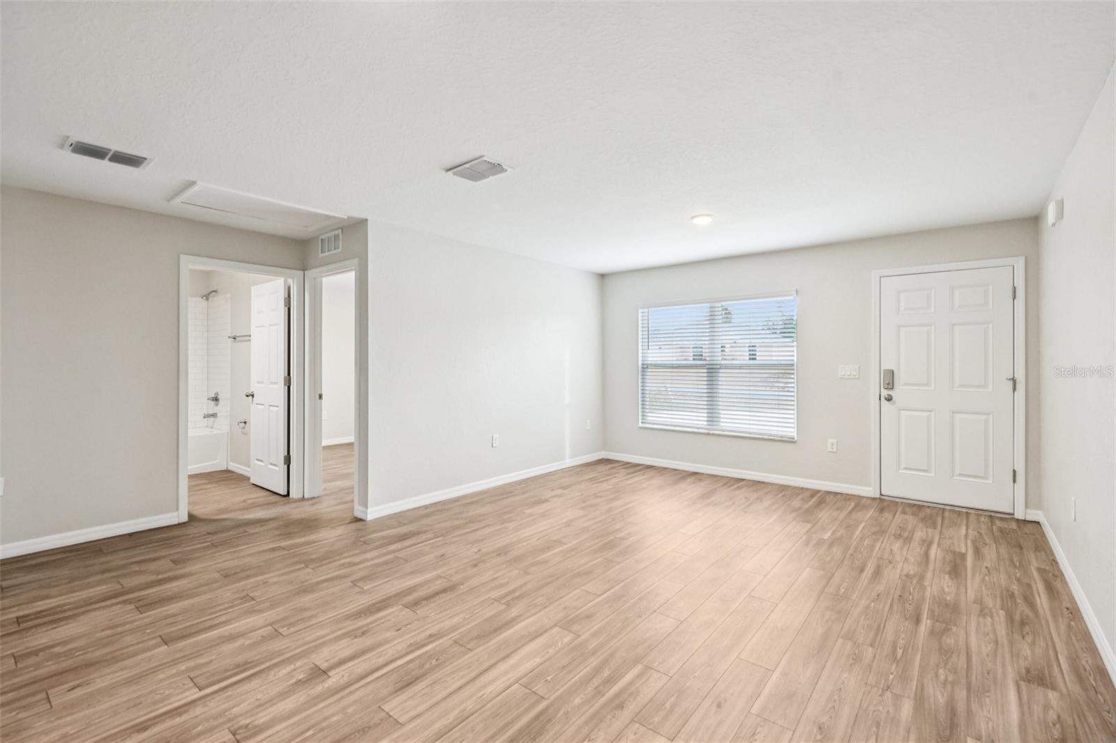 MARION OAKS UN 09 - Residential Income