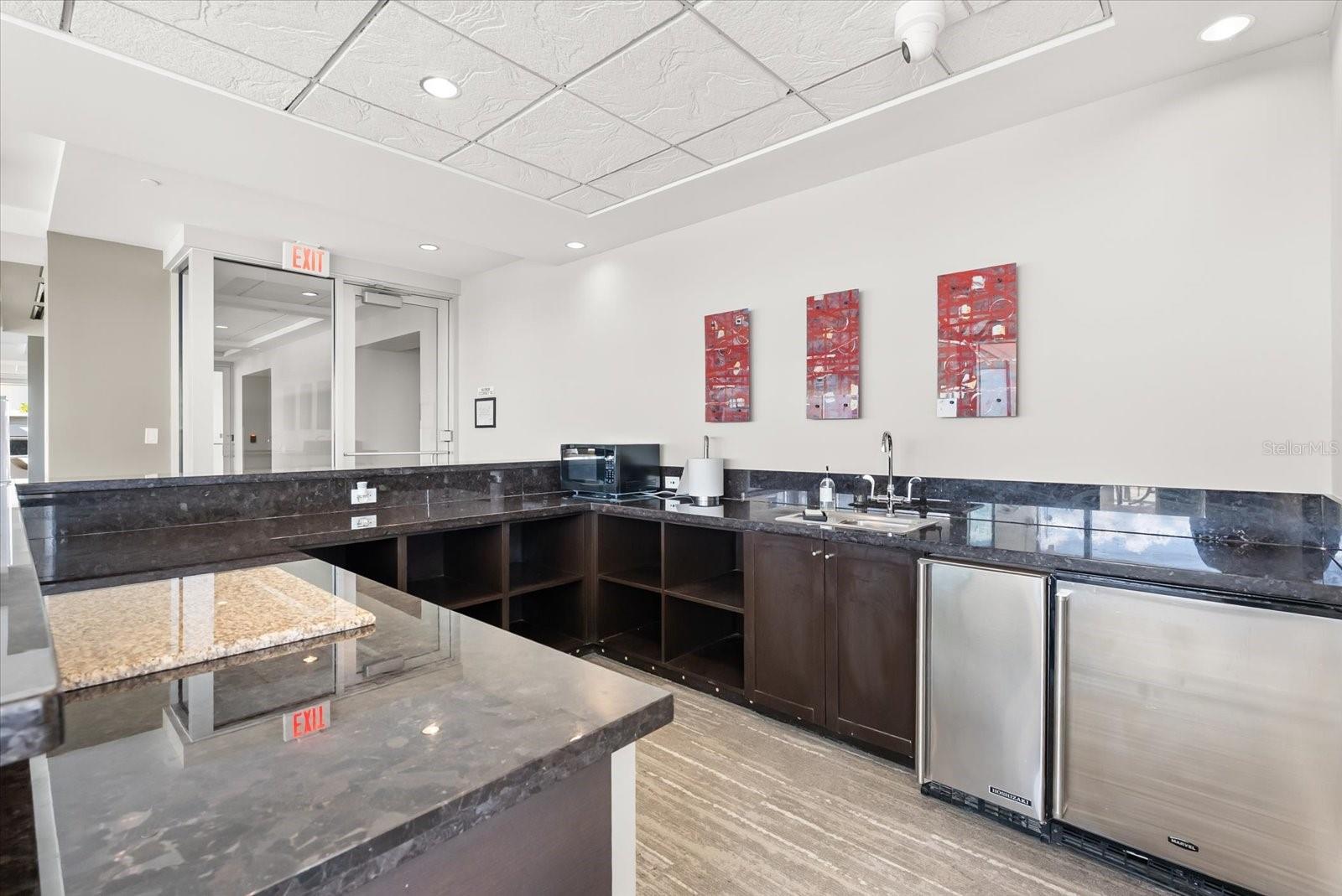 101 EOLA - Residential Lease