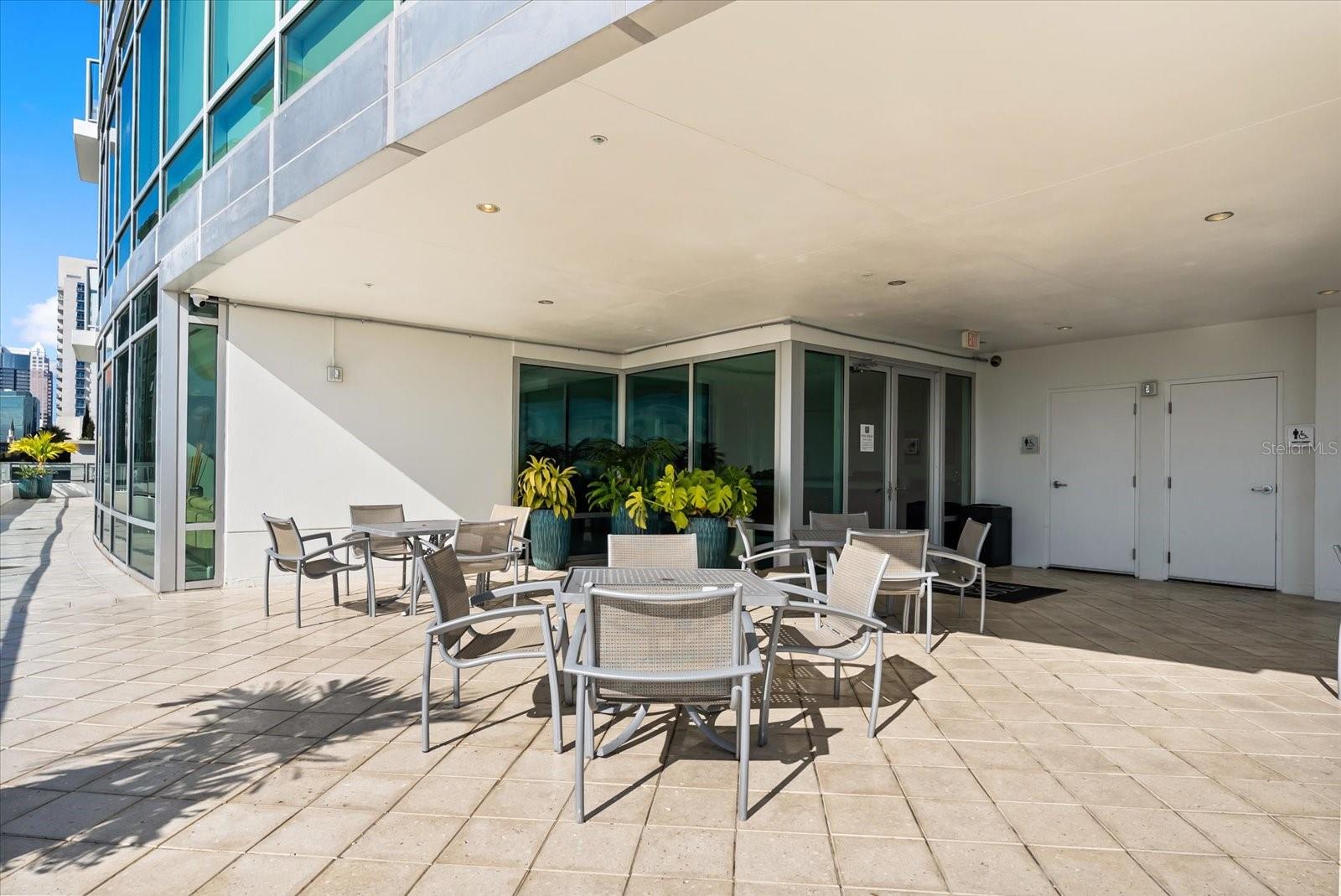 101 EOLA - Residential Lease