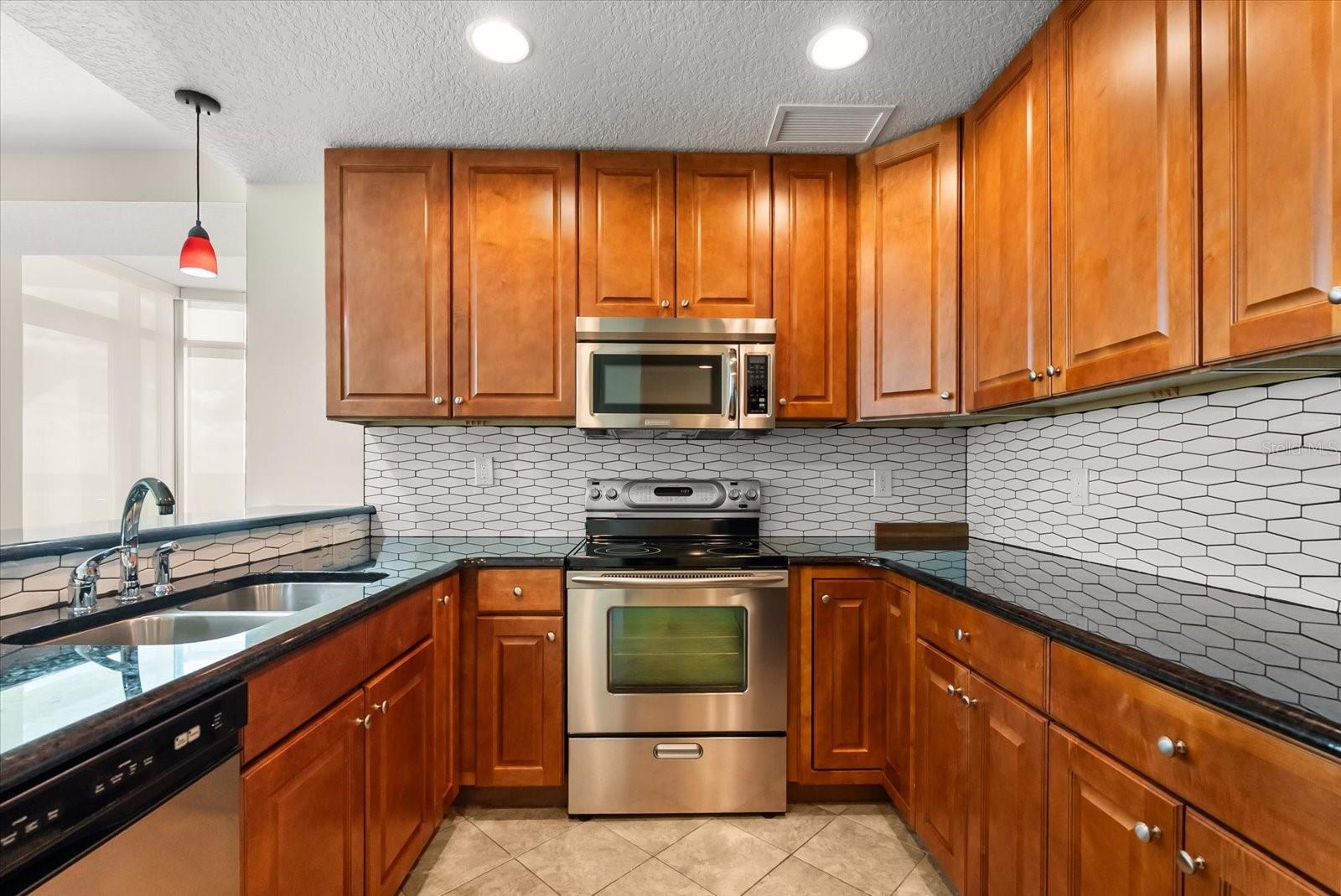 101 EOLA - Residential Lease