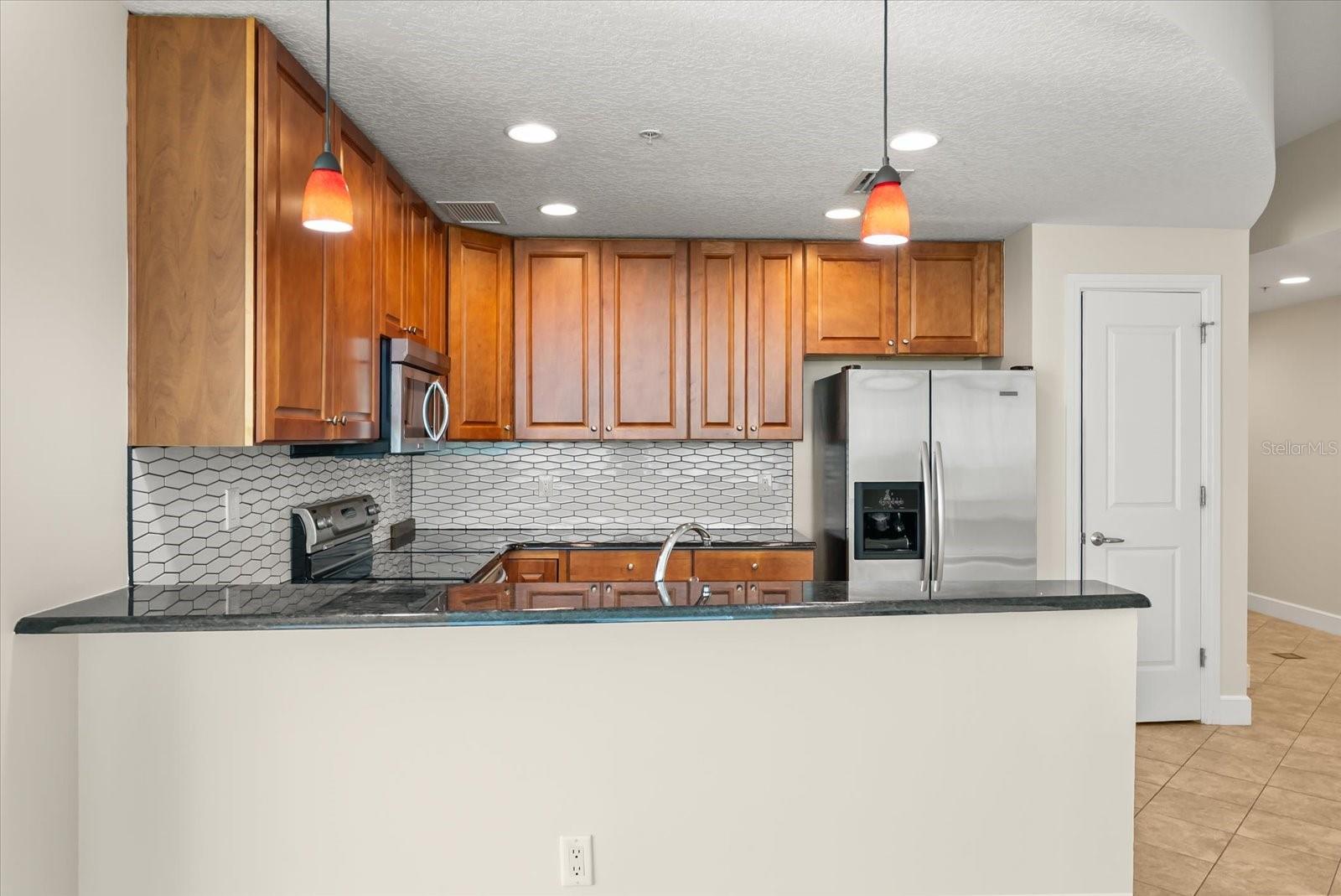 101 EOLA - Residential Lease