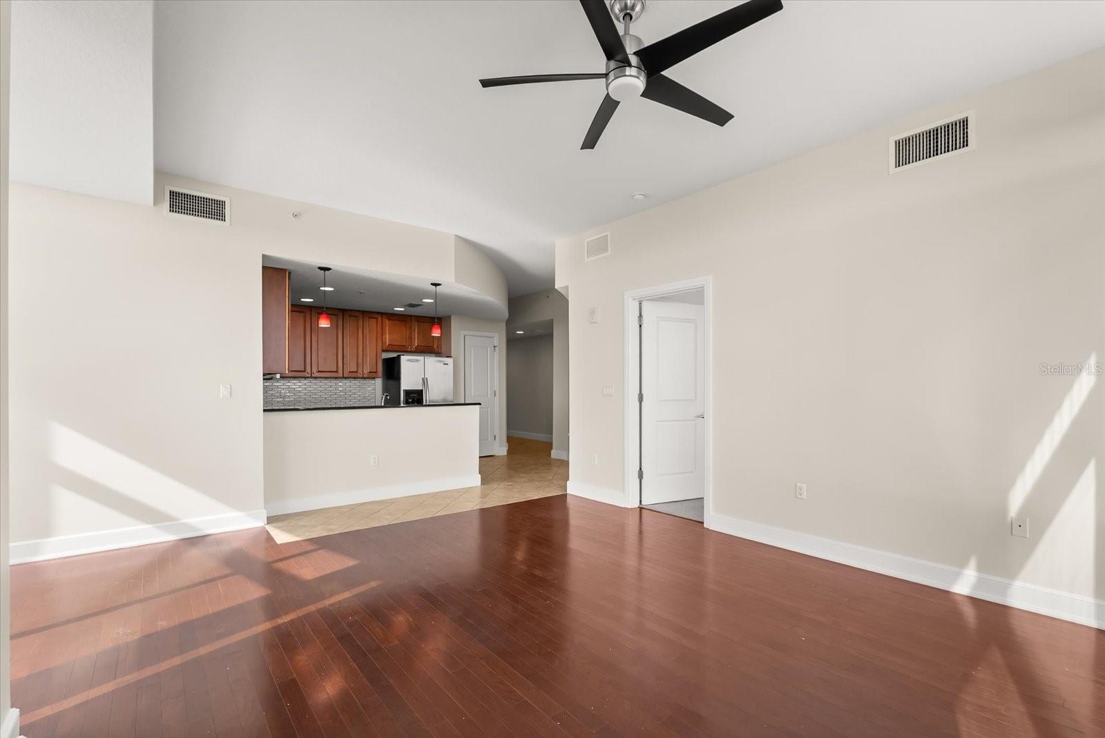 101 EOLA - Residential Lease