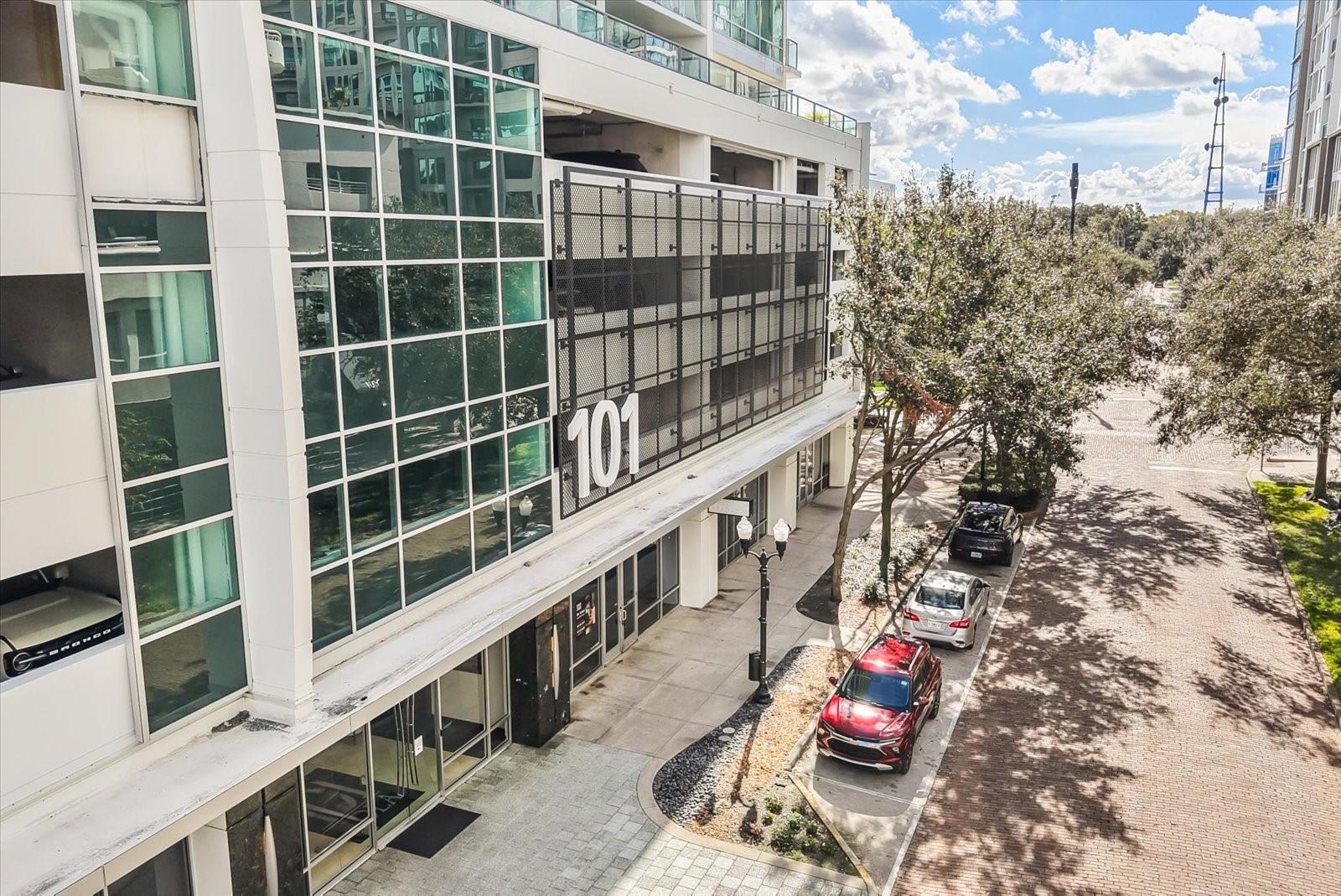 101 EOLA - Residential Lease