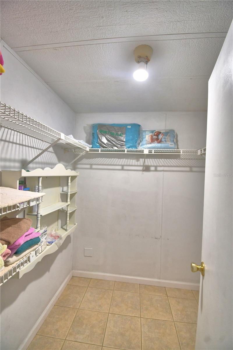 OAKWOOD ESTATES - Residential