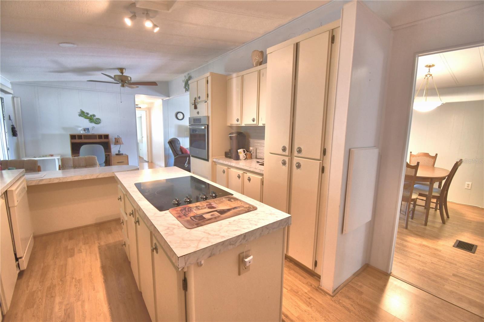 OAKWOOD ESTATES - Residential