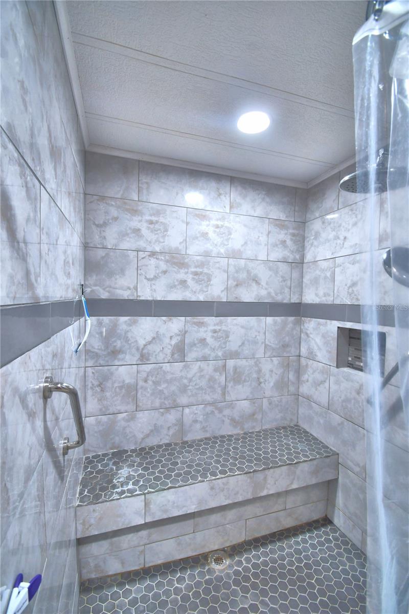 OAKWOOD ESTATES - Residential