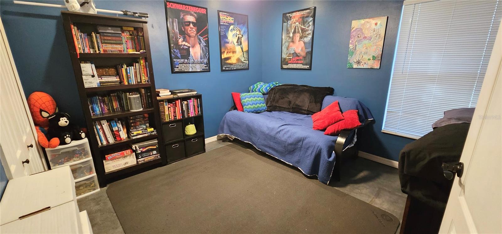 MIRROR LAKES - Residential