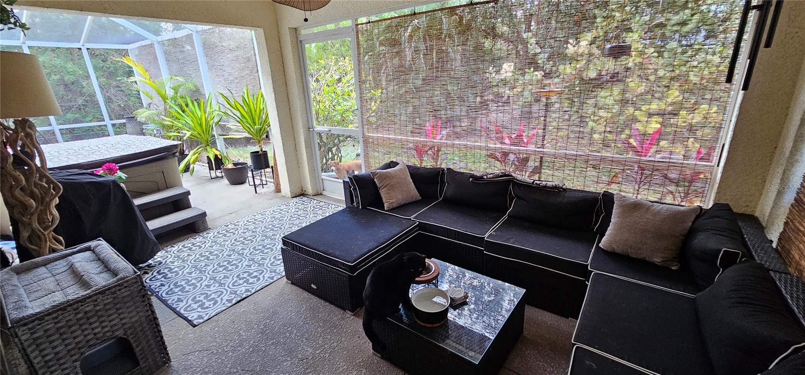 MIRROR LAKES - Residential