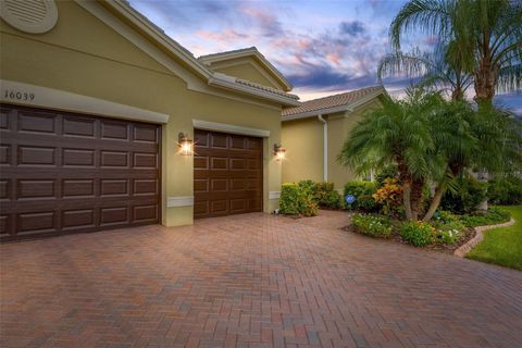 A home in WIMAUMA