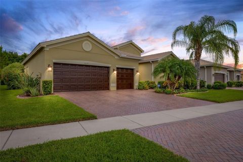 A home in WIMAUMA