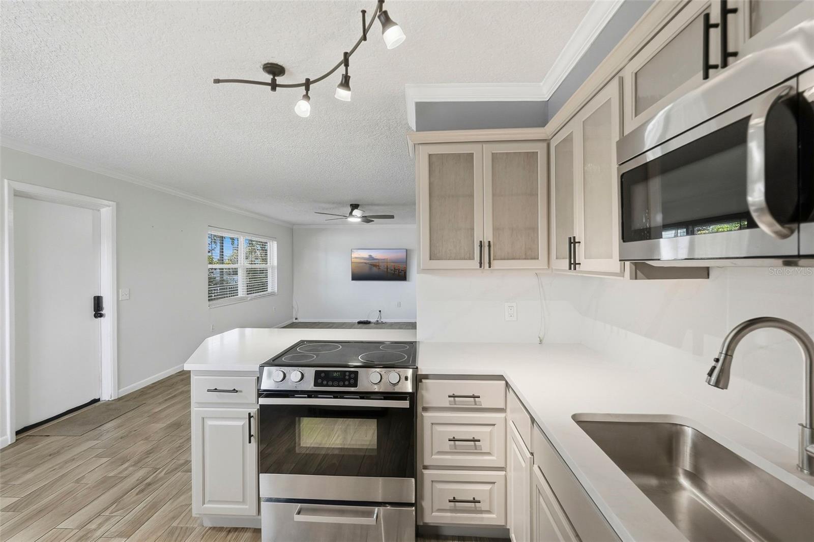 FRENCH QUARTER NORTH CONDO THE - Residential