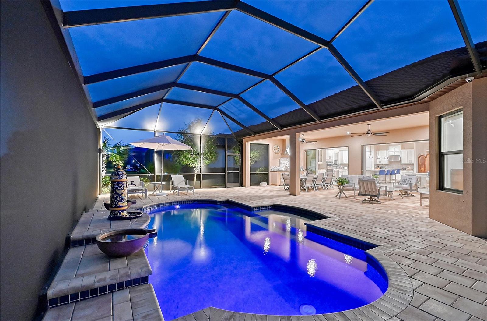 AZARIO ESPLANADE PH II SUBPH C-O - Residential Lease