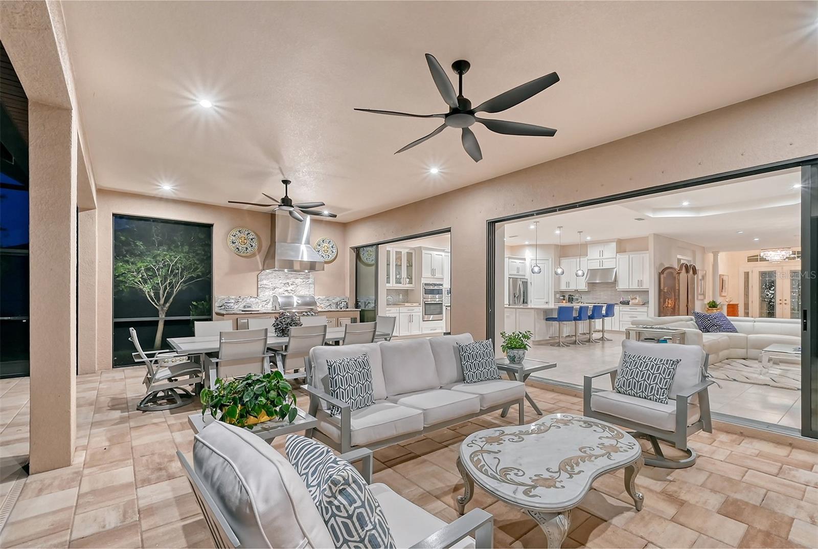 AZARIO ESPLANADE PH II SUBPH C-O - Residential Lease