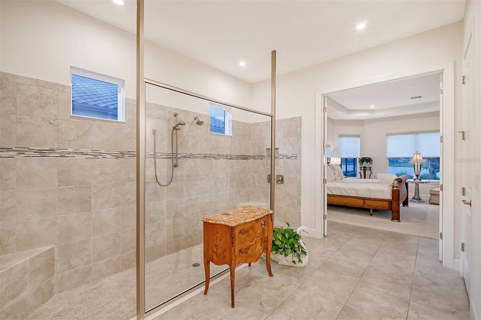 AZARIO ESPLANADE PH II SUBPH C-O - Residential Lease