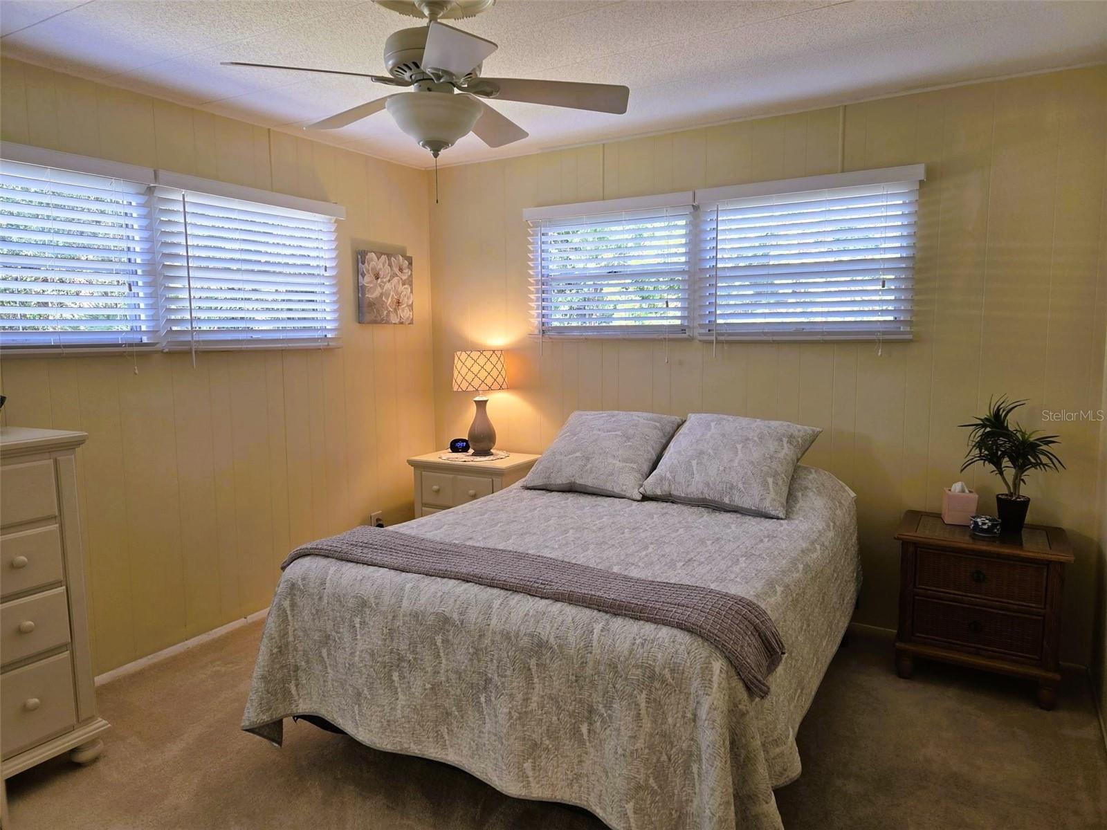 OAKWOOD MANOR - Residential