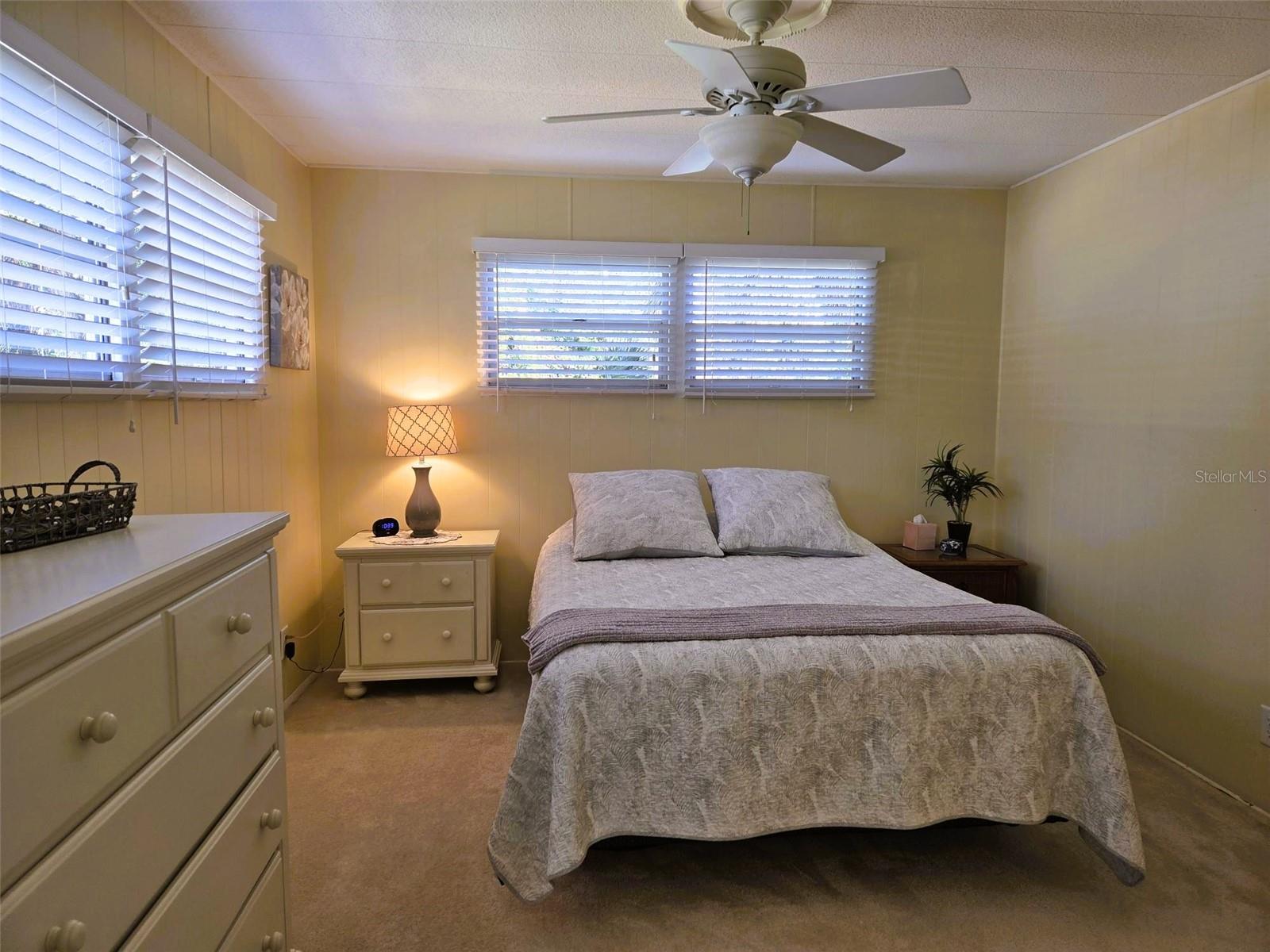 OAKWOOD MANOR - Residential