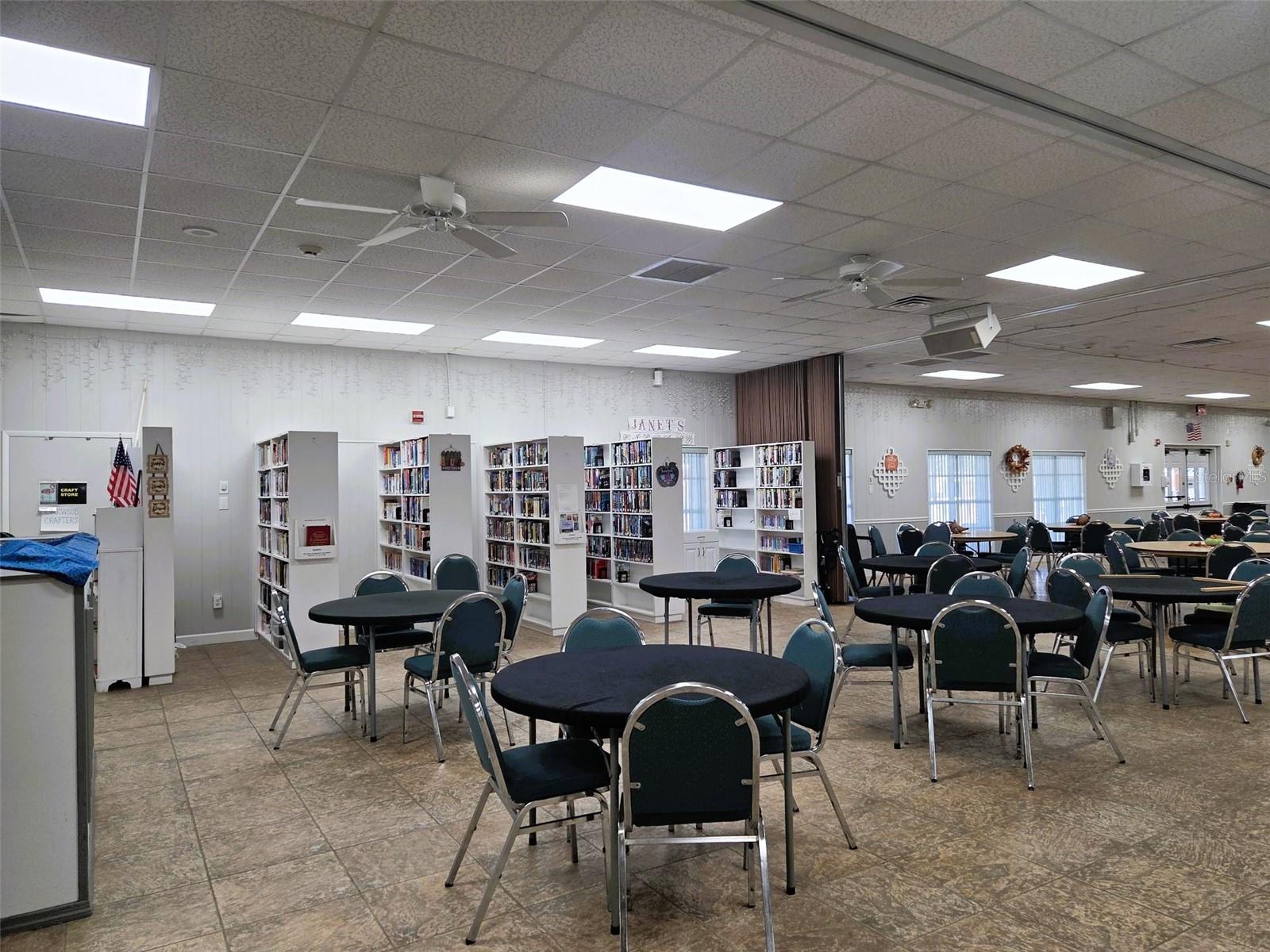 OAKWOOD MANOR - Residential