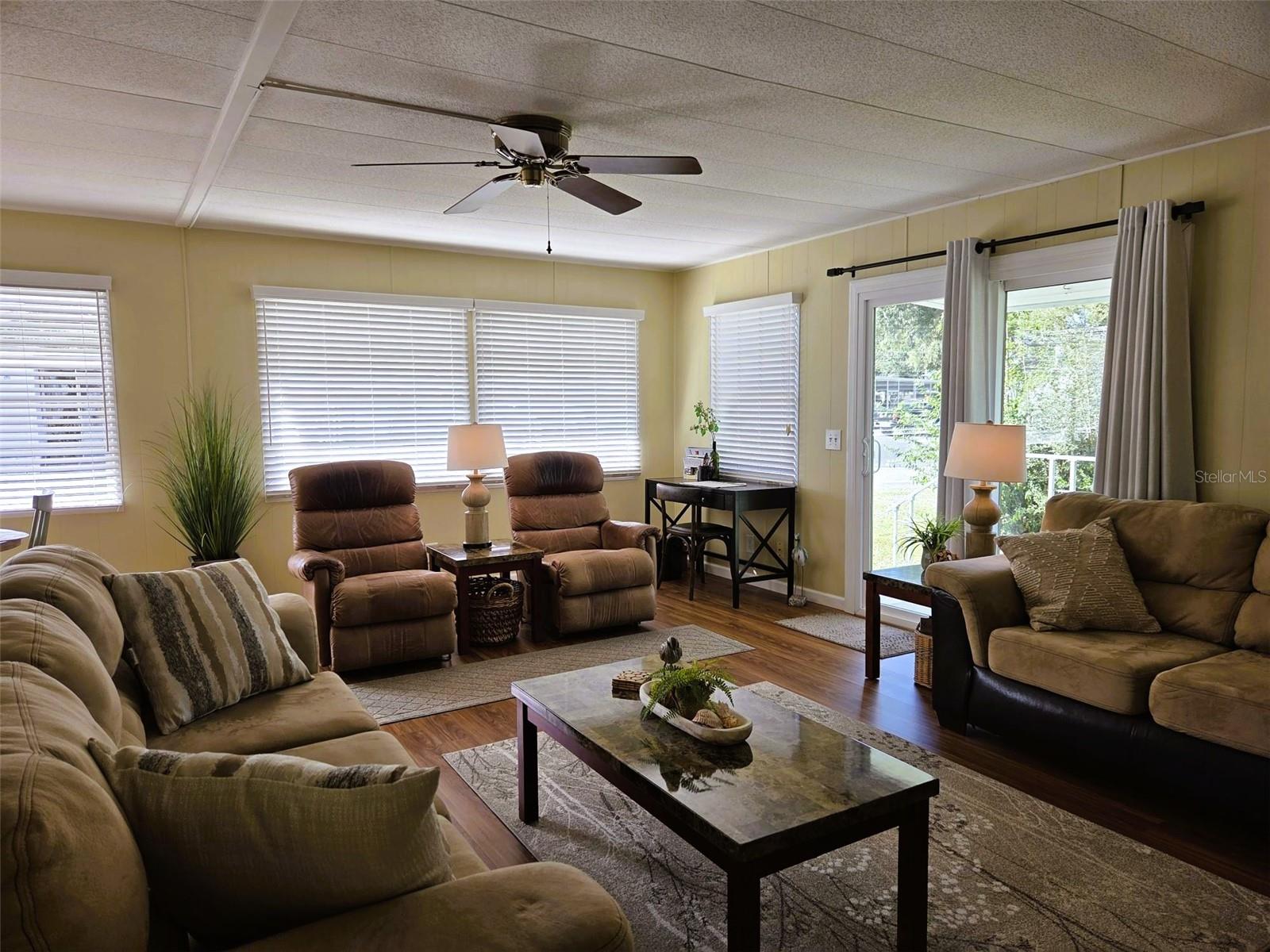 OAKWOOD MANOR - Residential