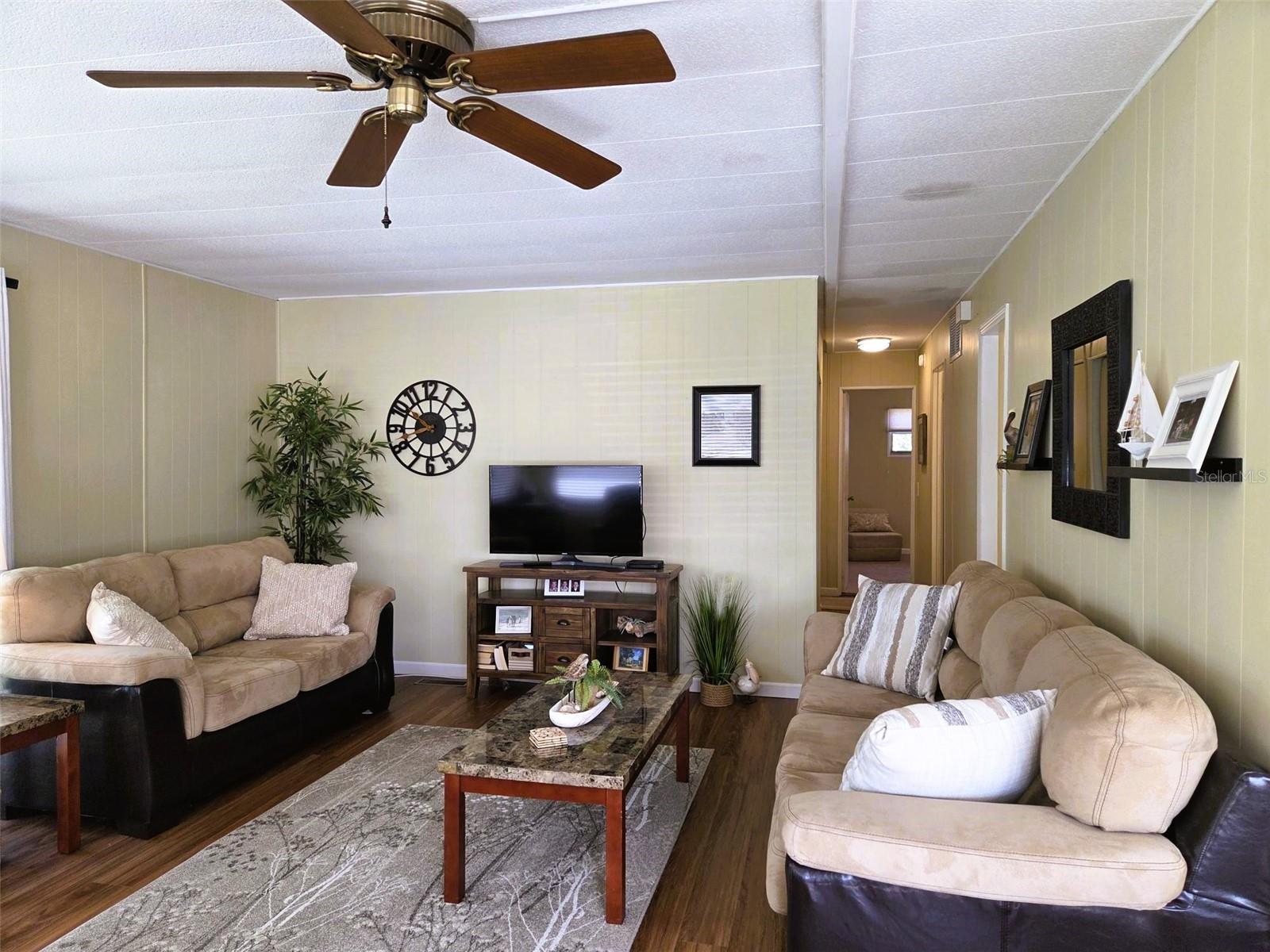 OAKWOOD MANOR - Residential