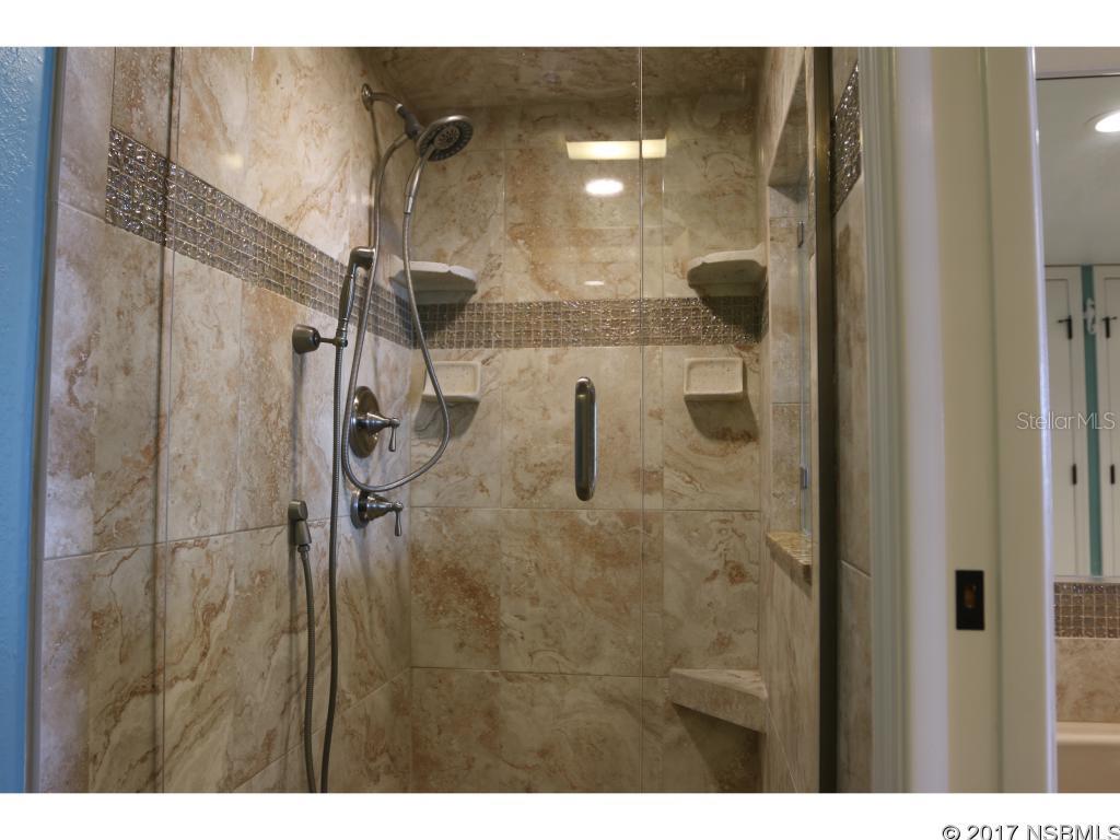 Tradewinds Condo - Residential