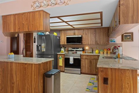 Tiny photo for 5 Mangrove Court S, Homosassa, FL 34446 (MLS # TB8493756)