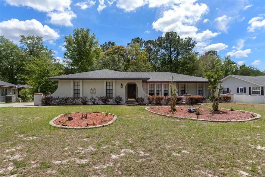 Cypress Village of Sugarmill Woods - Spacious 2 bedroom, 2 bath, 2 car garage home with private greenbelt area to the rear.  Over 1800 SF of living area with a formal living room, family room and a split bedroom layout.  Lots of upgrades done in 2024 including a new roof, interior and exterior paint, new laminate flooring, new stainless steel kitchen appliances and new granite countertops.  There is a 14X16 screened porch with new screens in 2026 and epoxy floor done in 2024.  The over-sized 2 car garage is 22X25 has the washer and dryer included.  Located in Homosassa, this well maintained neighborhood is just minutes from the rivers and the Gulf and has easy access to the Suncoast Parkway to get to Tampa in an hour.