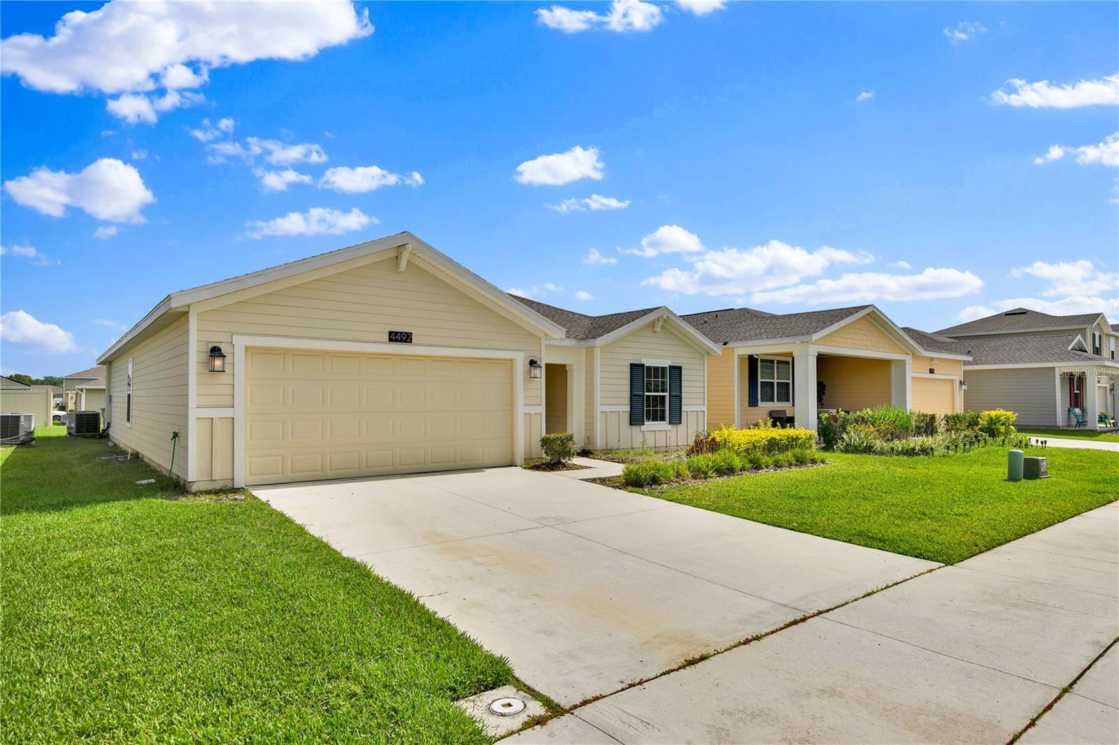 4492 BLUFF OAK LOOP