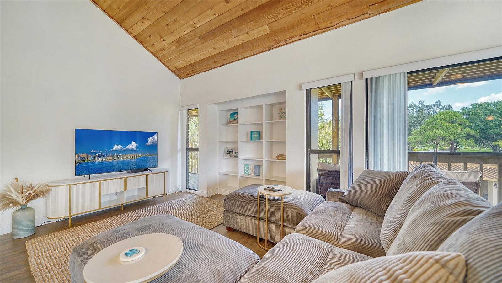 WILLOW GREEN - Residential Lease