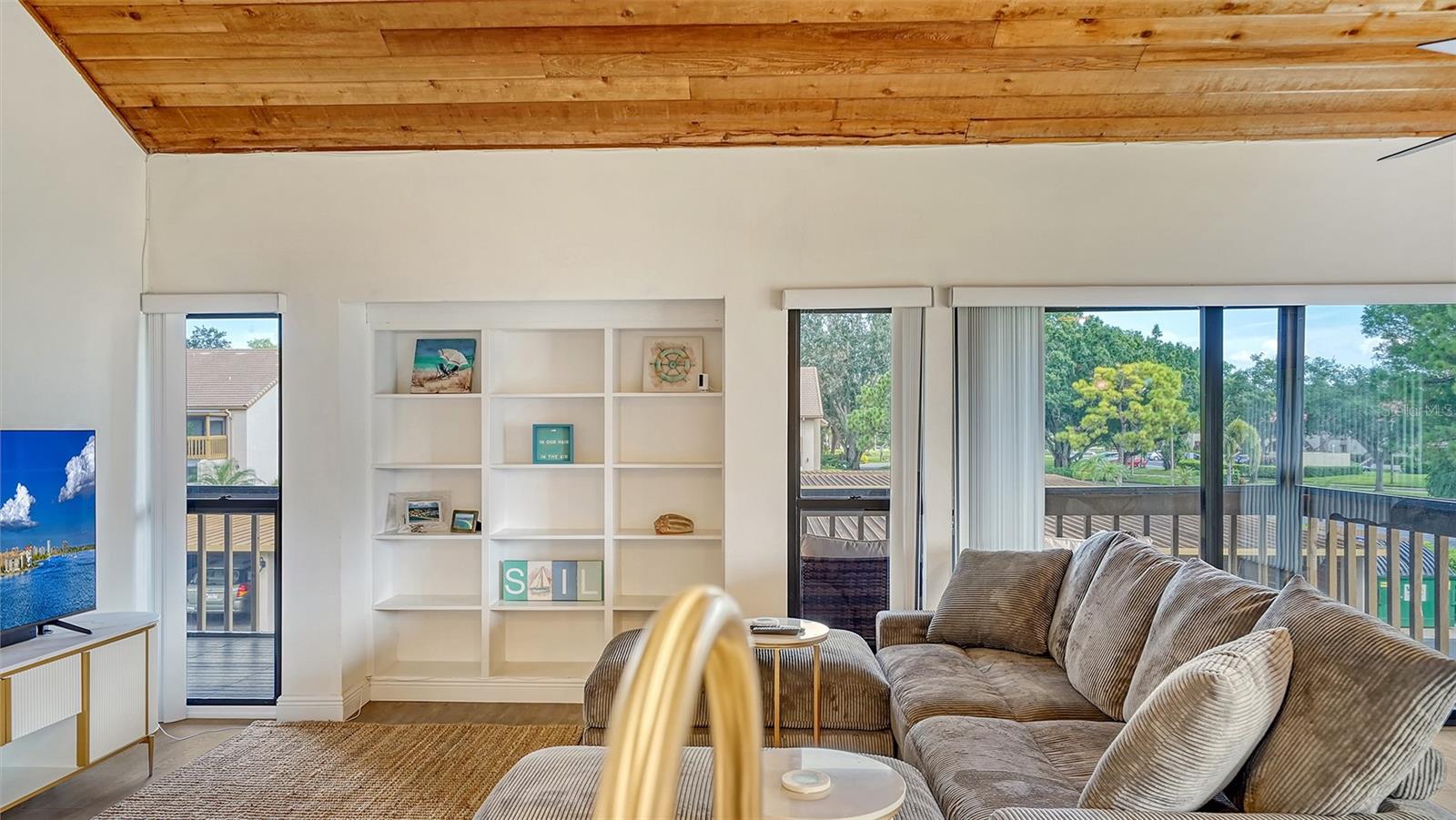 WILLOW GREEN - Residential Lease