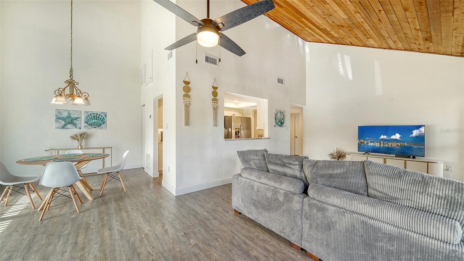 WILLOW GREEN - Residential Lease