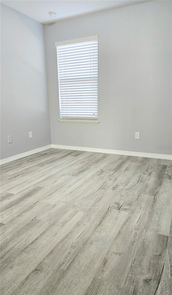 WINDSOR LAKE TWNHMS EAST - Residential Lease