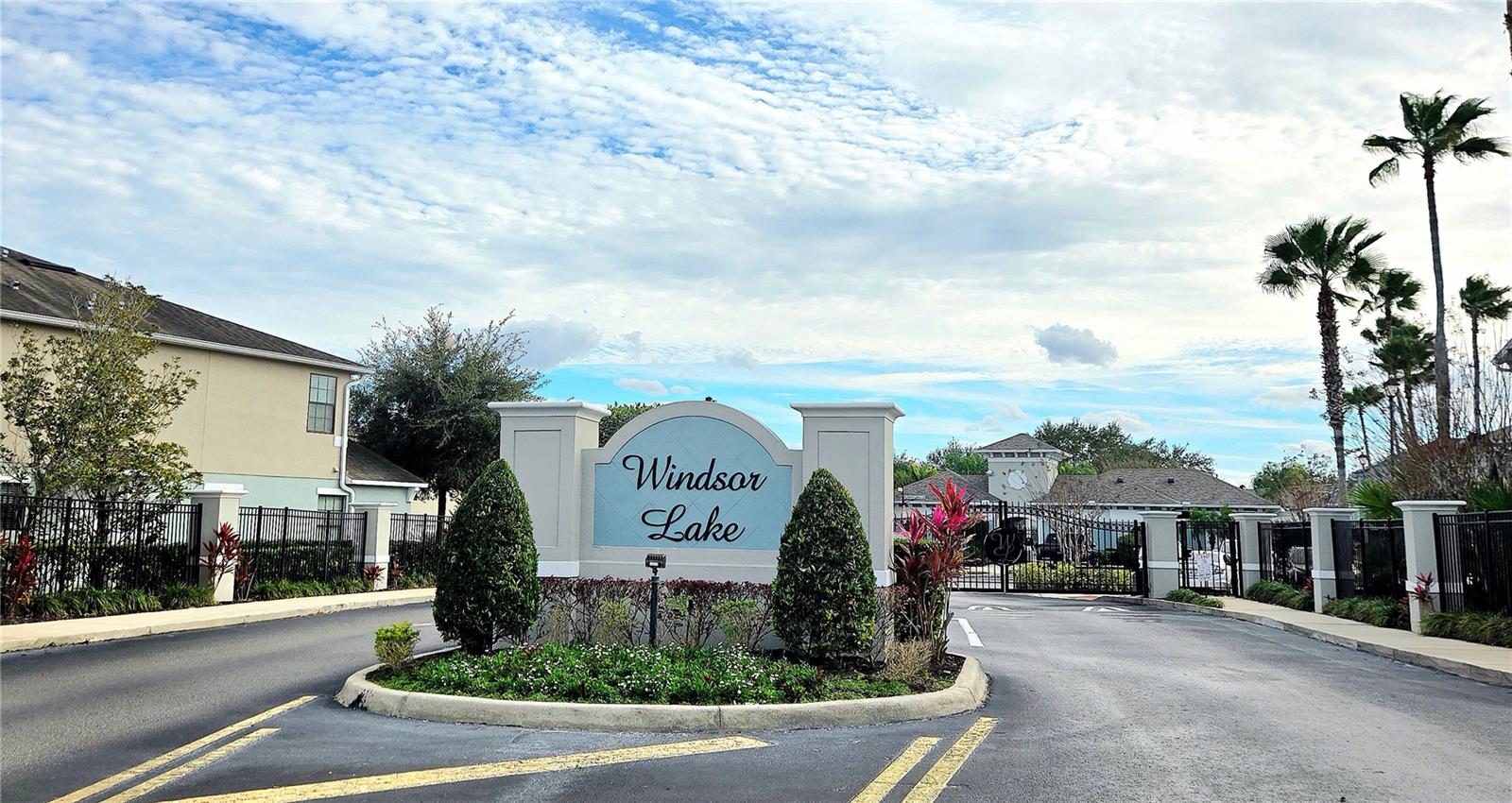 WINDSOR LAKE TWNHMS EAST - Residential Lease