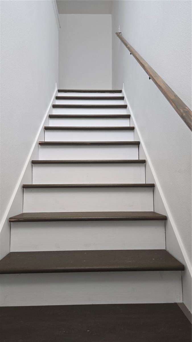 WINDSOR LAKE TWNHMS EAST - Residential Lease