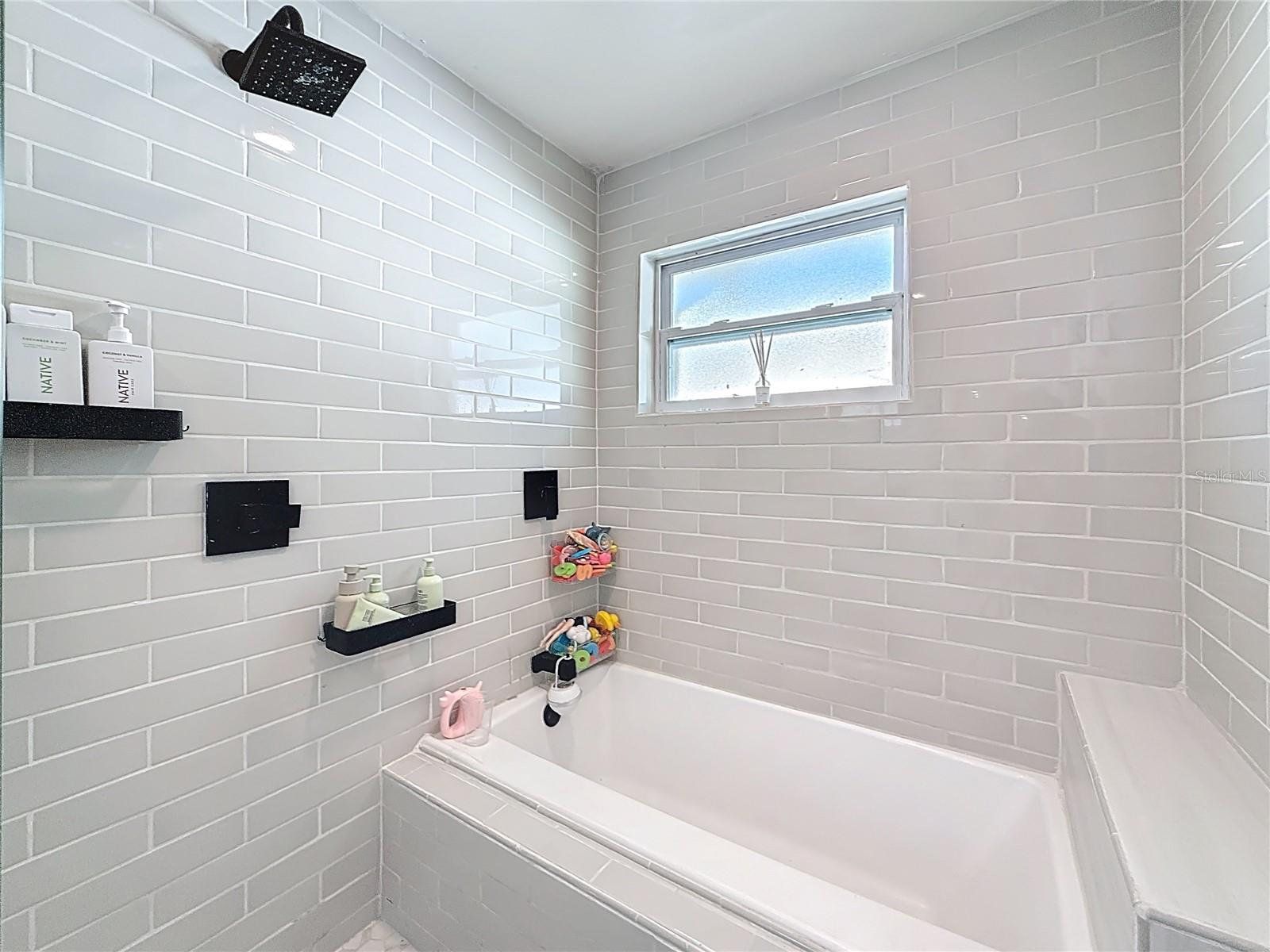 YACHT CLUB ESTATES - Residential