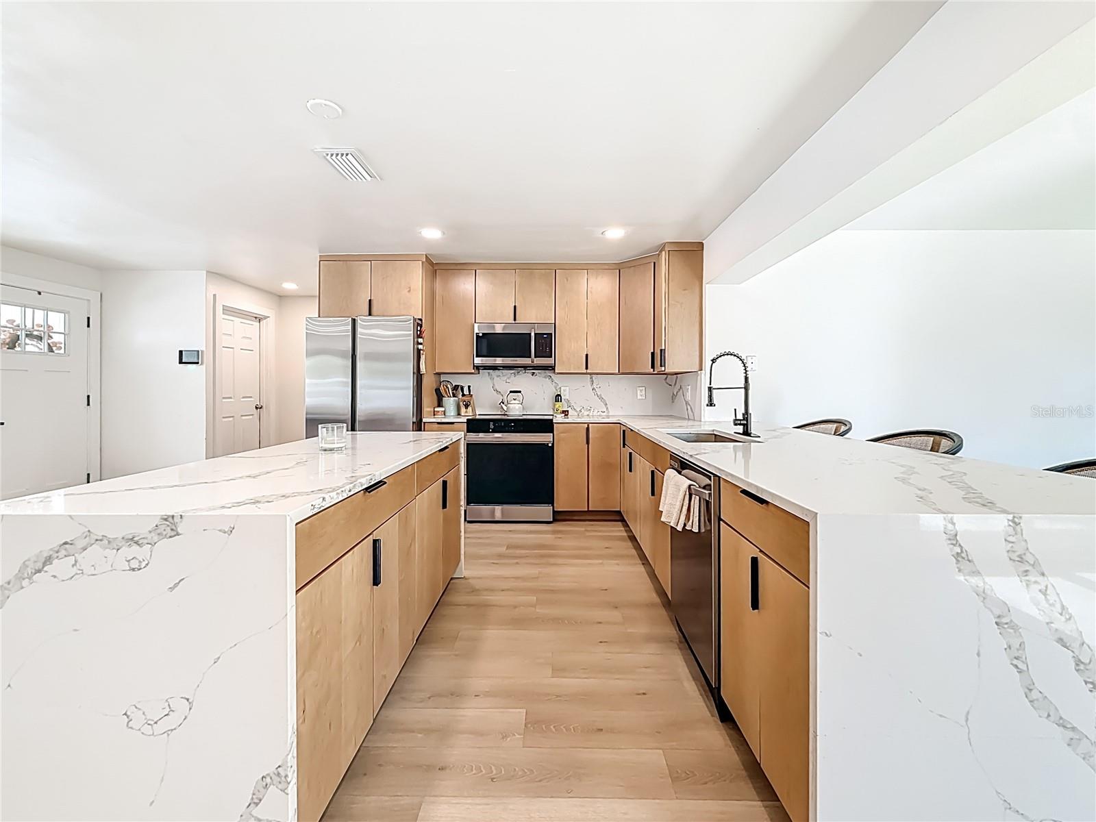 YACHT CLUB ESTATES - Residential