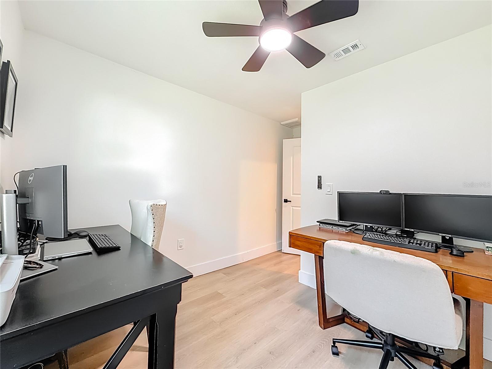 YACHT CLUB ESTATES - Residential