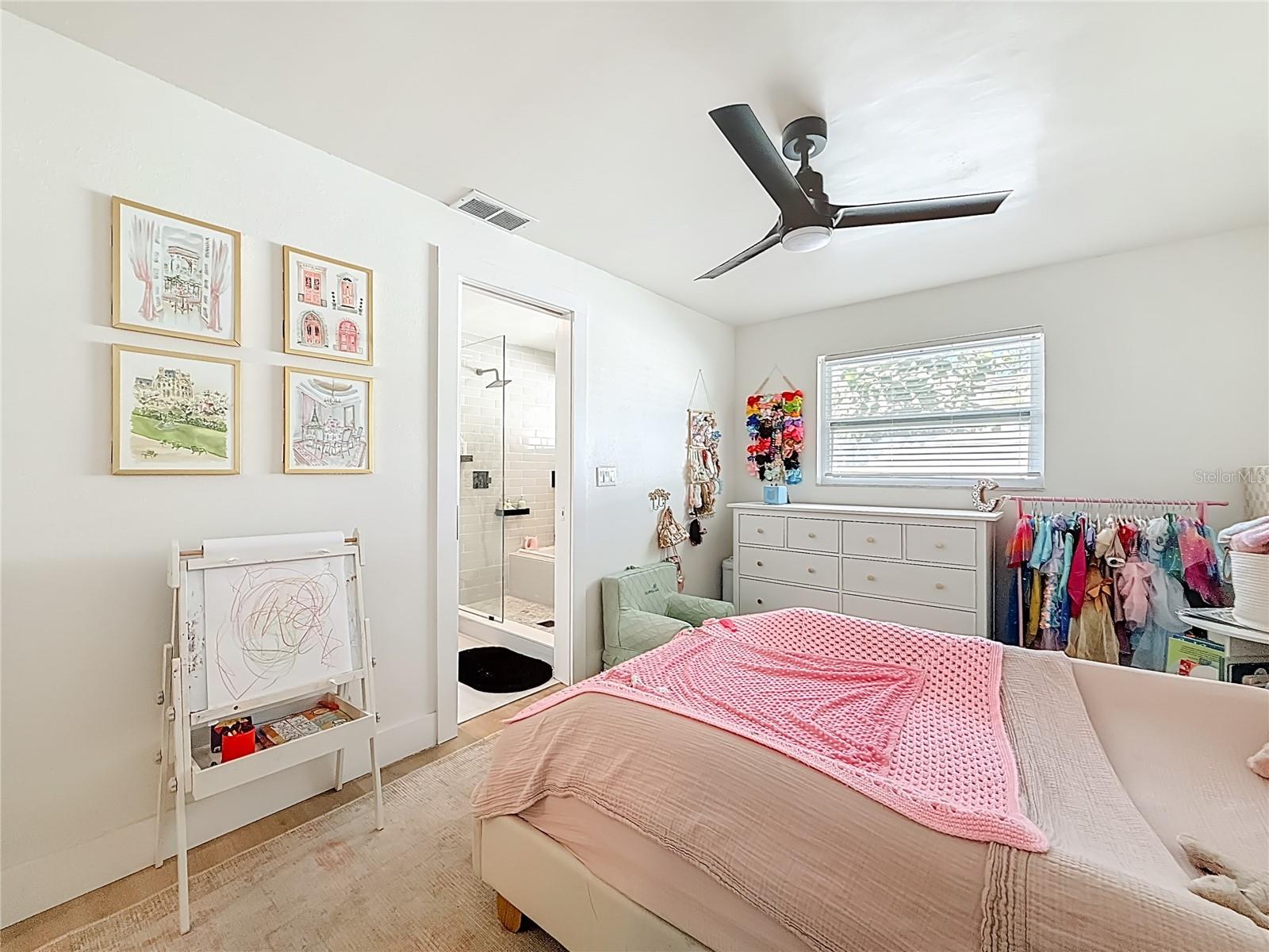 YACHT CLUB ESTATES - Residential