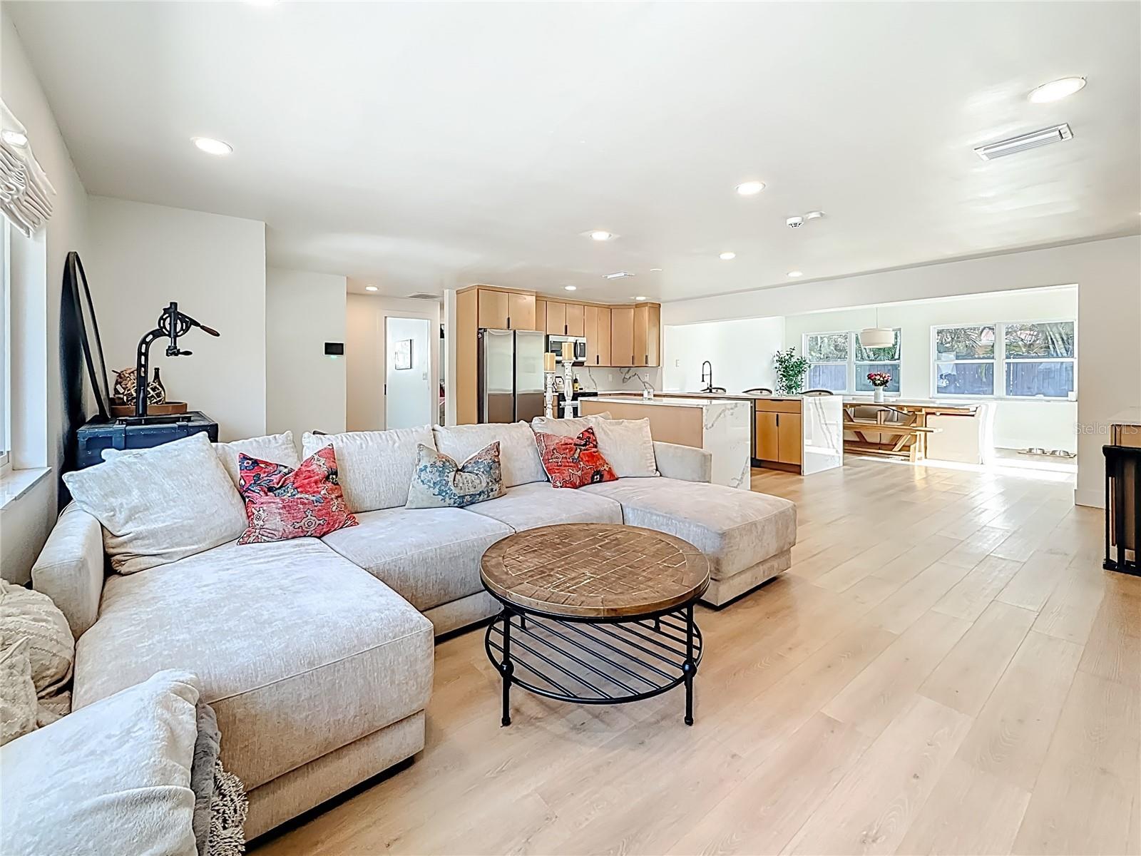 YACHT CLUB ESTATES - Residential